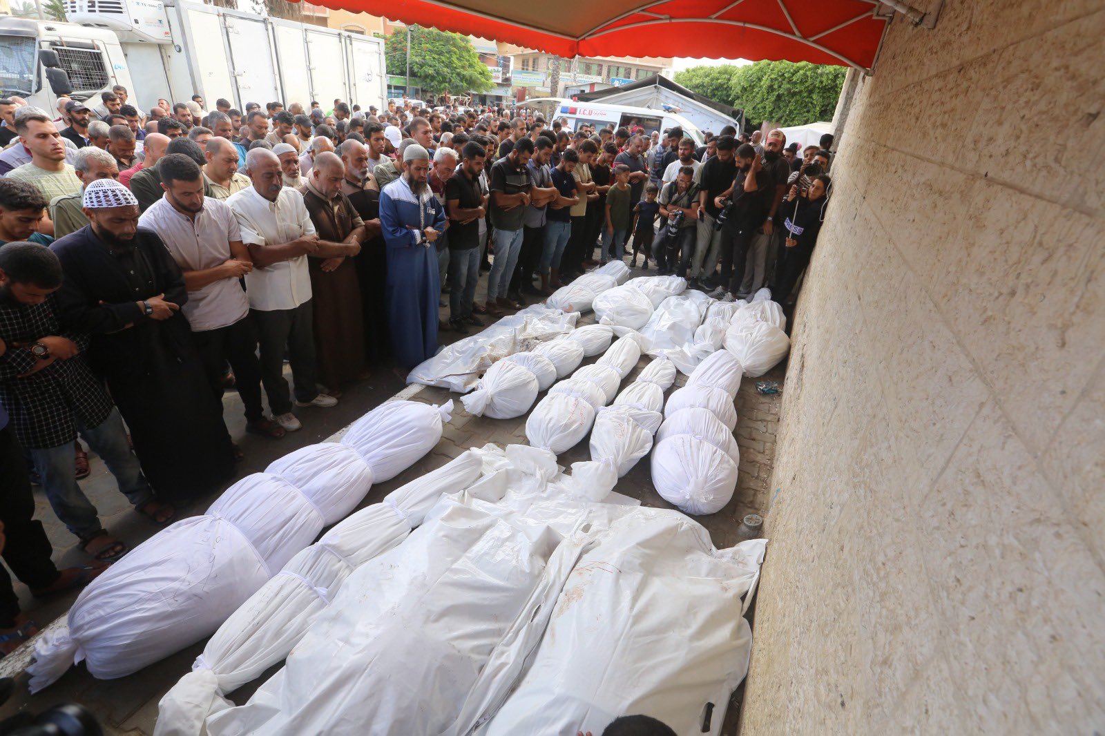 34 killed in Israeli bombing across Gaza Strip