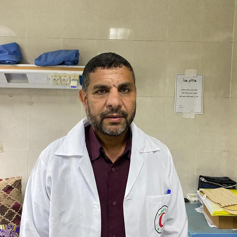 Israeli forces arrest Gaza hospital director, injure ambulance driver