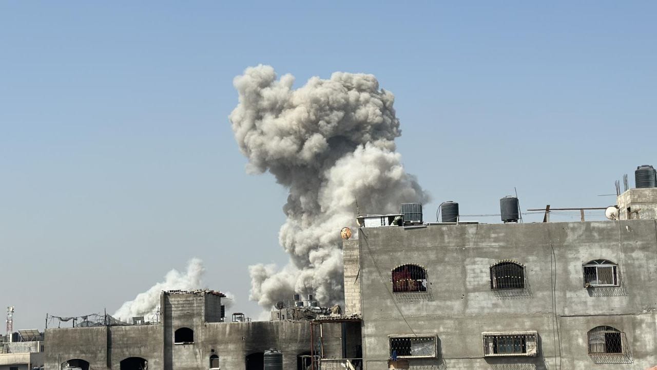Israeli airstrike near hospital in Jabalia refugee camp