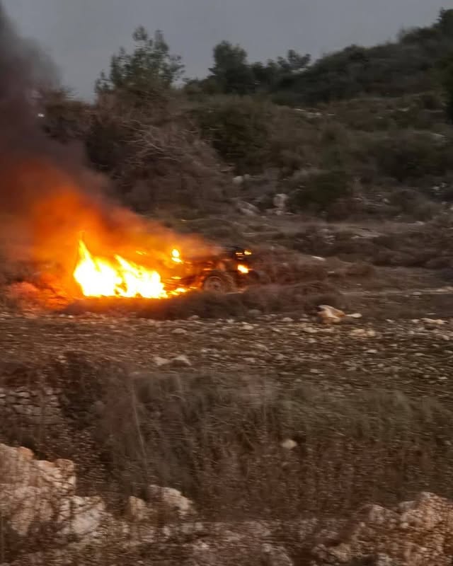 Israeli settlers burn Palestinian vehicles in Silwad attack
