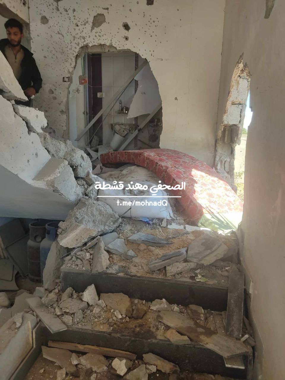 Paramedics Report 15 Wounded in Israeli Bombing Khan Younis
