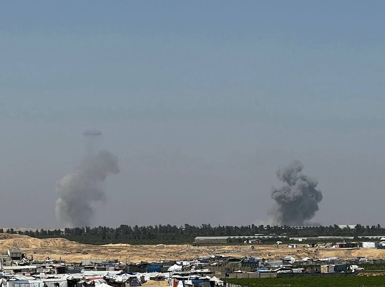 Israeli forces demolish residential buildings in northwest Rafah Gaza