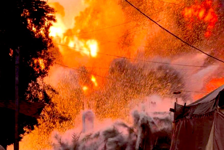 Israeli bombing of house in Deir al-Balah captured