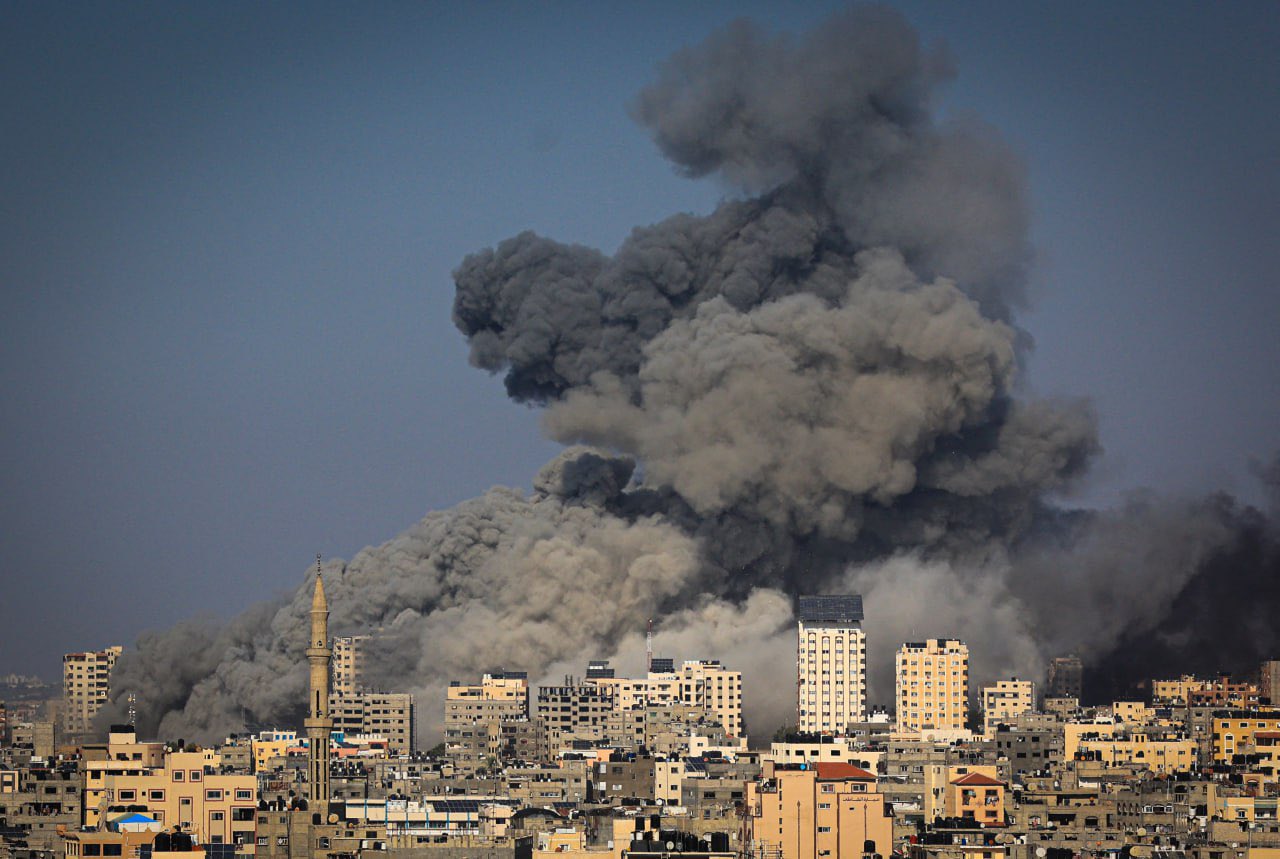 Israel drops 6000 bombs on Gaza in 6 days