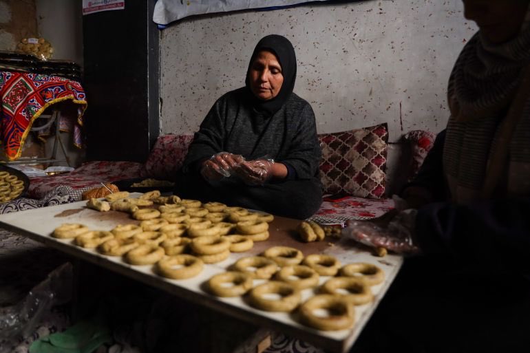 Woman bakes Eid cookies in destroyed home amid Gaza crisis