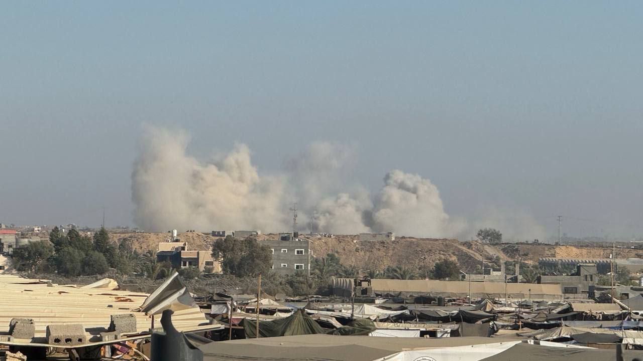 Israeli warplanes demolish residential building in Al-Maghraqa, Gaza