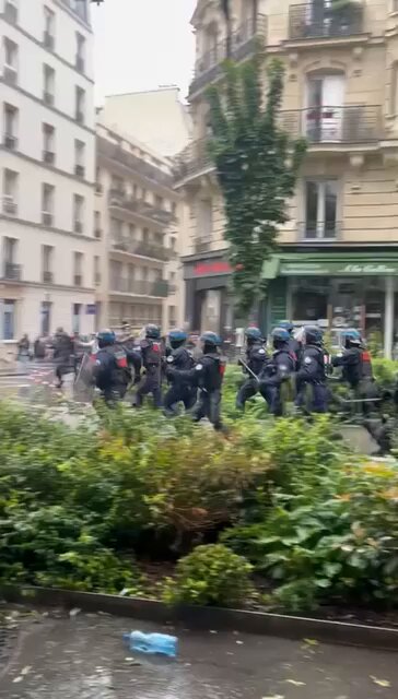 French Police Disperse Pro-Palestine Demonstrations with Rubber Bullets
