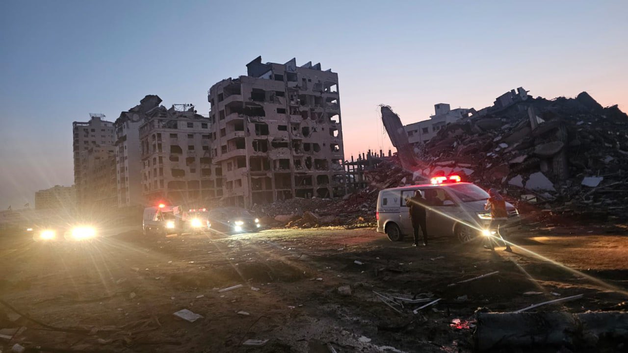 Civil Defense Teams Secure Return of Displaced Gazans