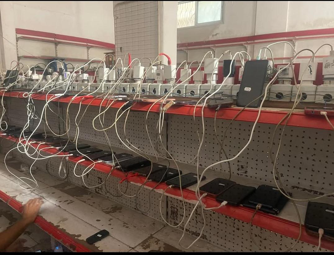 Gaza’s electricity crisis forces residents to struggle charging phones daily