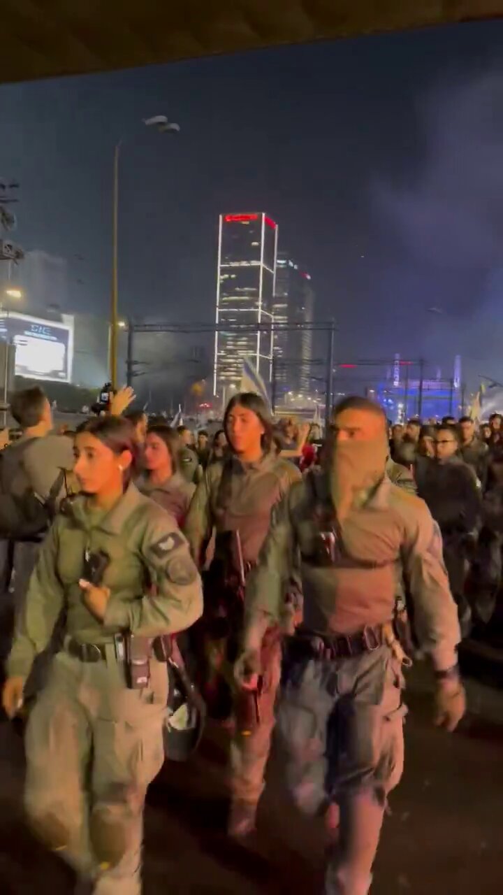 Israel Protests Escalate After Defense Minister Gallant Dismissal