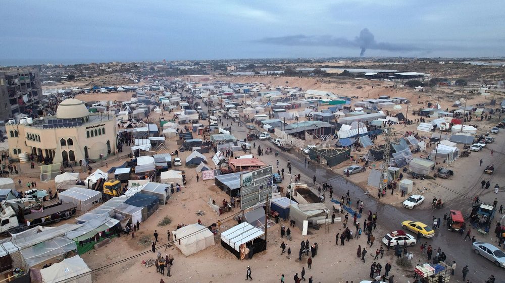 Israeli bombing wounds displaced people in Gaza’s Al Zawaideh