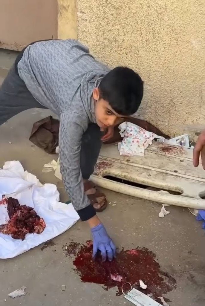 Israeli bombing casualties and victim recovery in Gaza