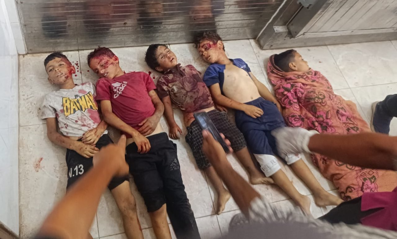 Israeli warplane targets civilians collecting water in Khan Yunis