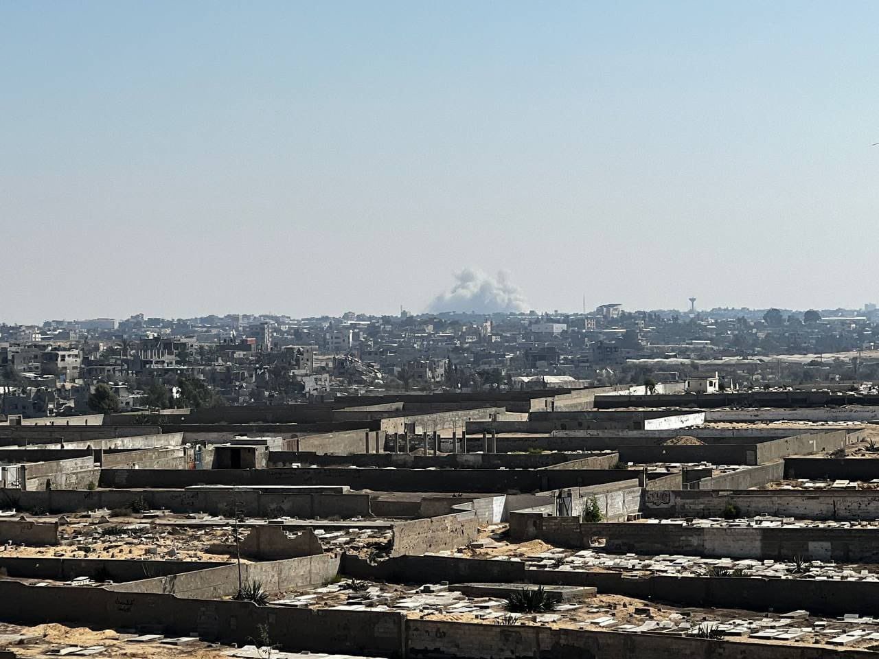 Israeli forces demolish residential buildings in western Rafah Gaza