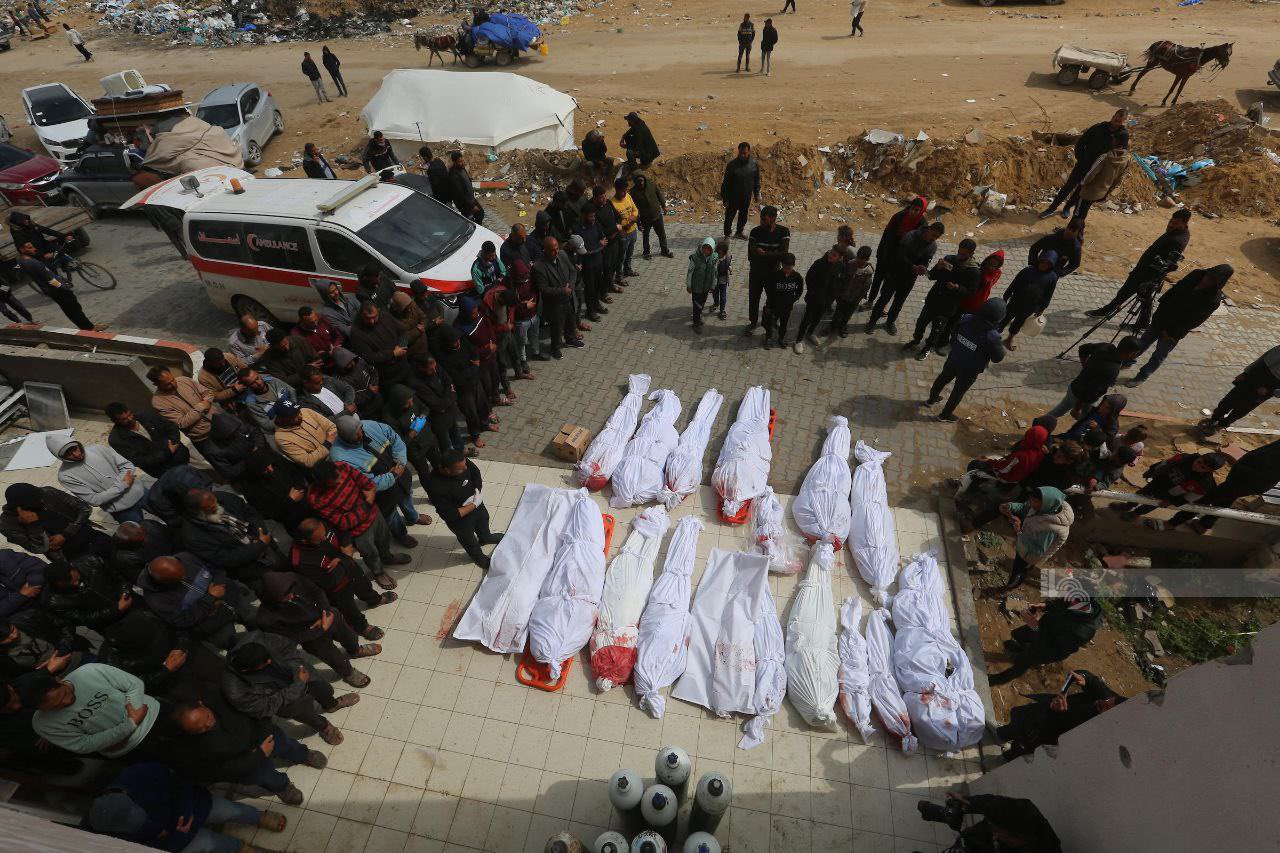 Israeli army kills 10 Palestinian civilians in Khan Younis