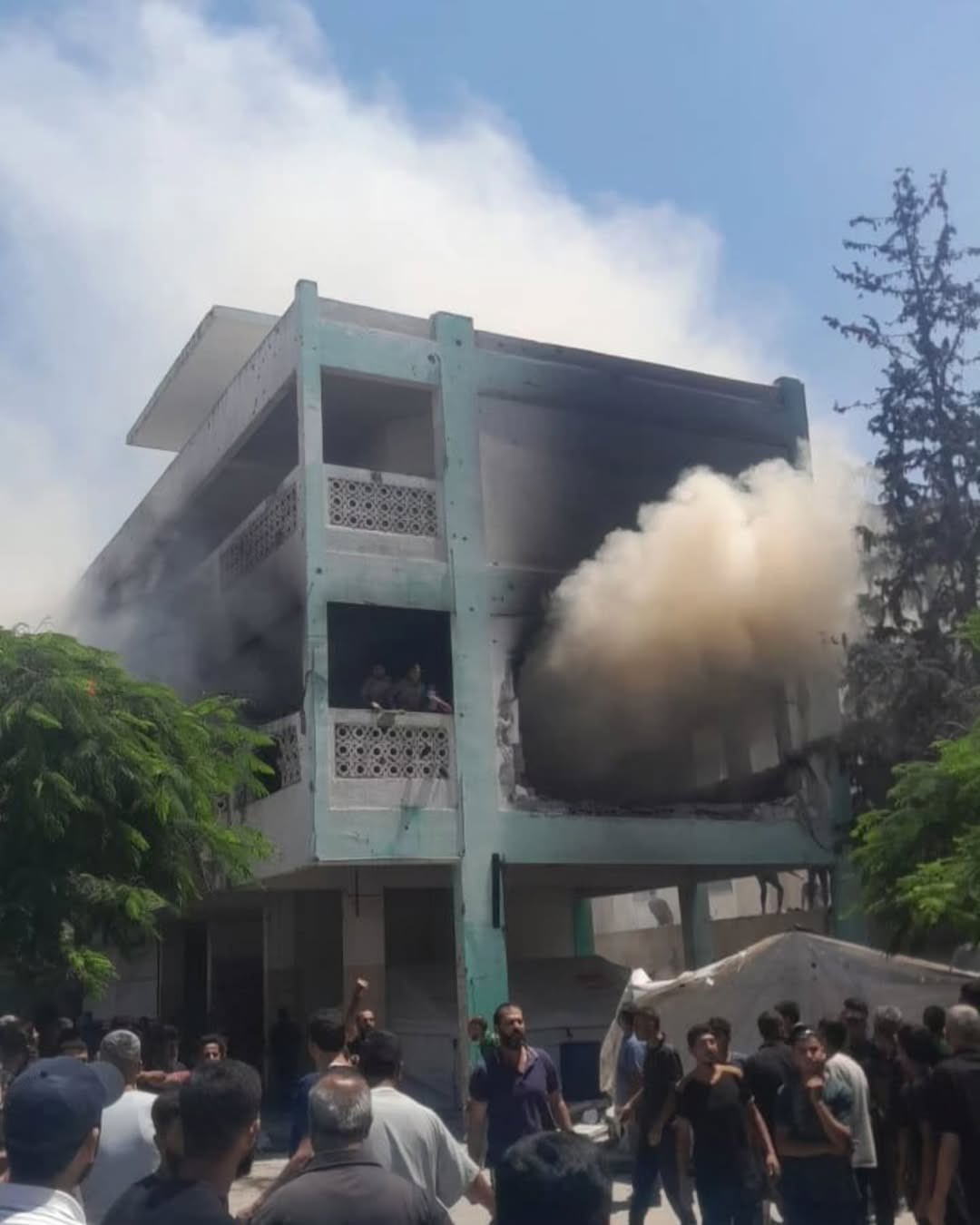 Israeli strike hits school sheltering displaced people in Gaza