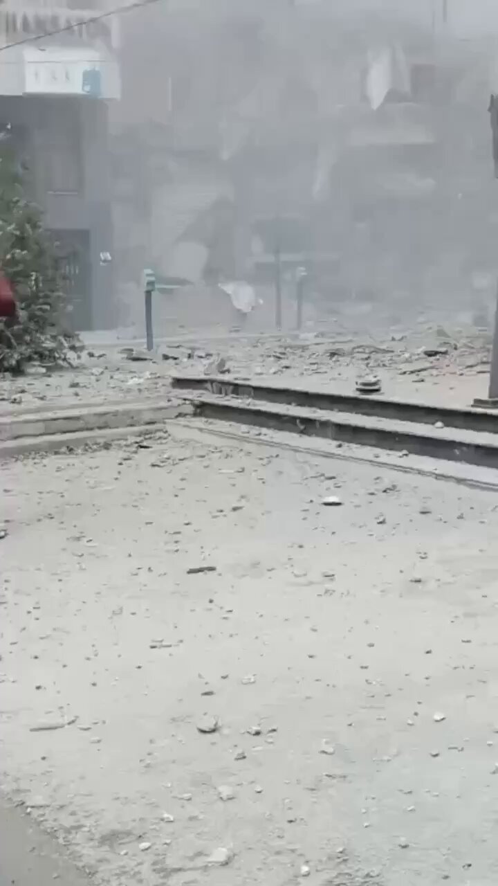 Israeli bombing campaign destroys Dahye suburb in Beirut