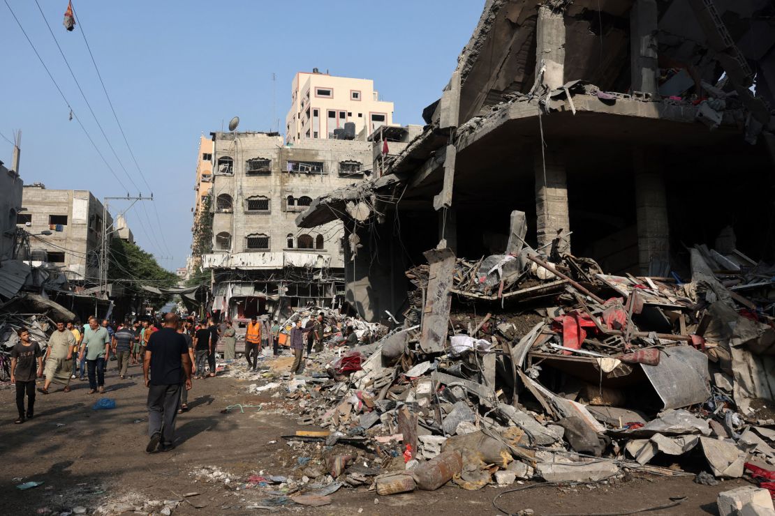 Israeli bombardment kills 25 Palestinians in Gaza Strip