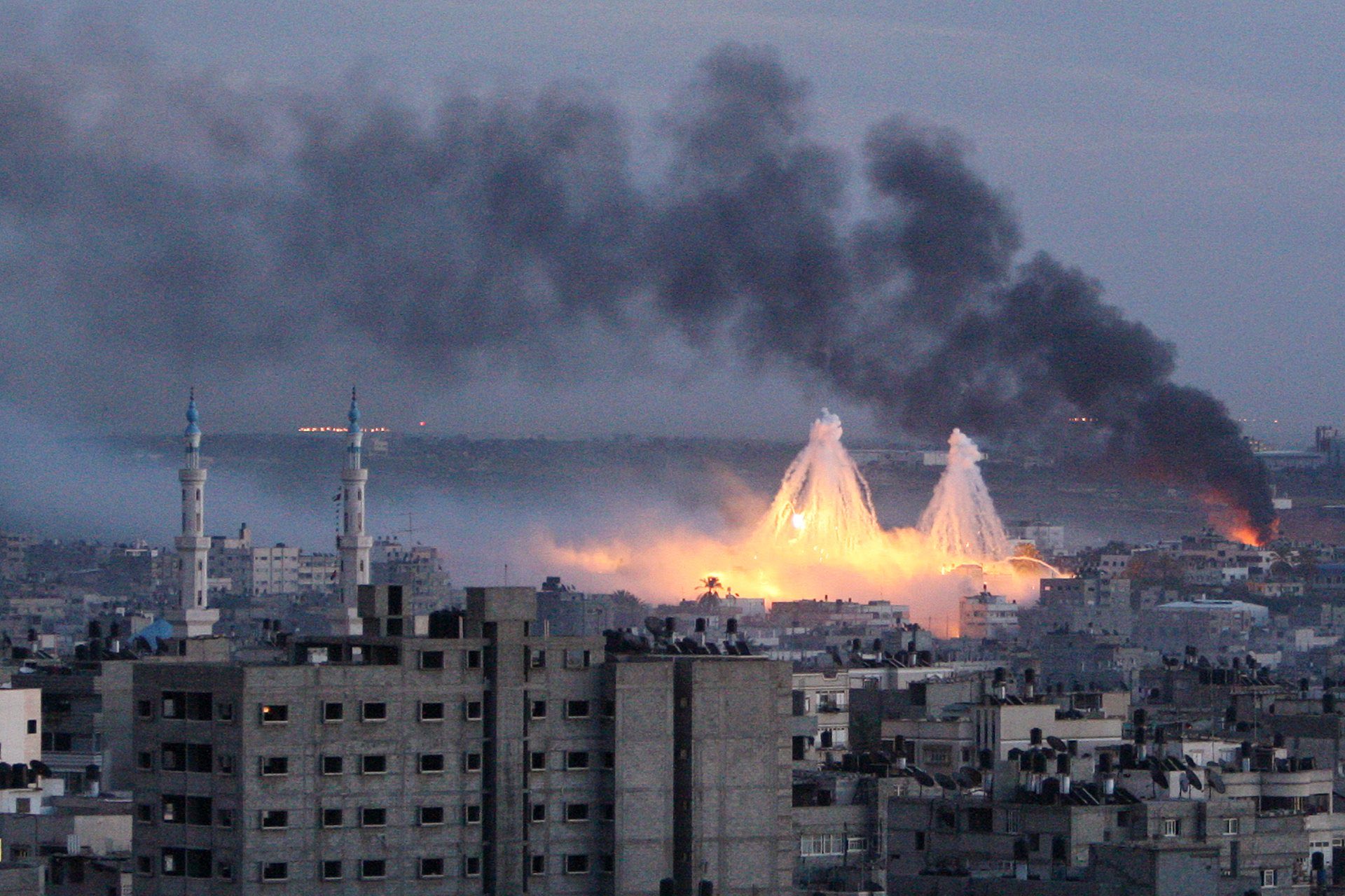 Israel accused of phosphorus bombing violations in Lebanon