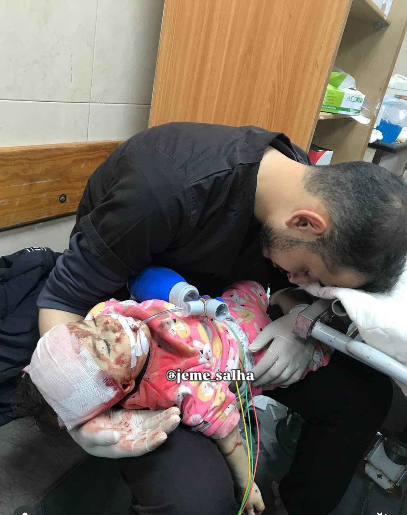 Israeli army kills 77 Palestinians in Gaza; 25 waiting for aid