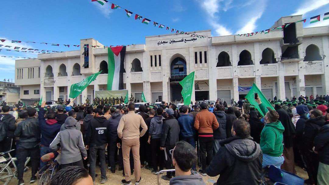 Israeli Female Soldiers Released in Central Gaza