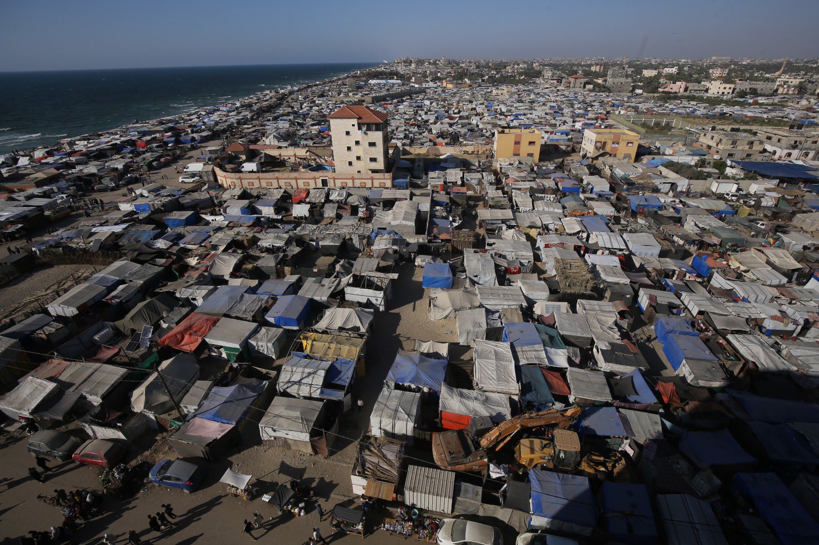 Disease outbreak among Palestinians in Gaza displacement
