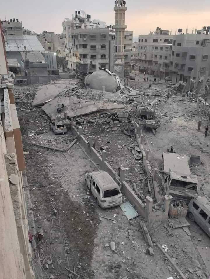 Israeli warplanes destroy Al-Yarmouk mosque in Gaza City