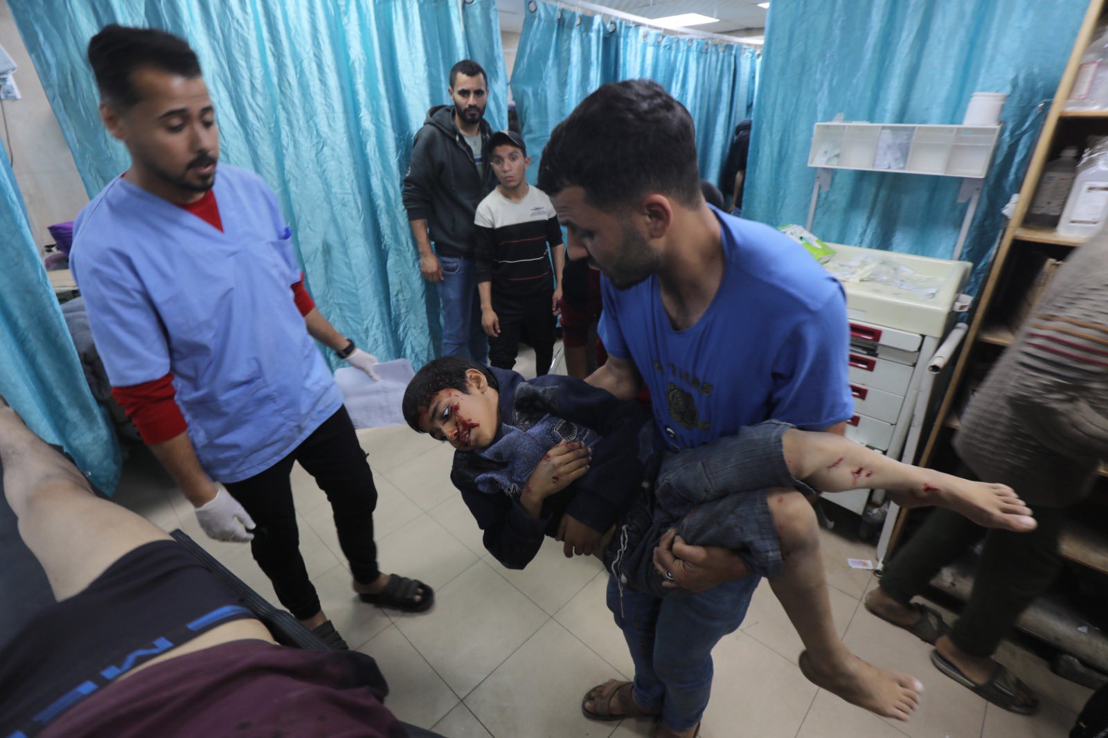 Israeli bombing kills civilians in Deir al Balah Gaza