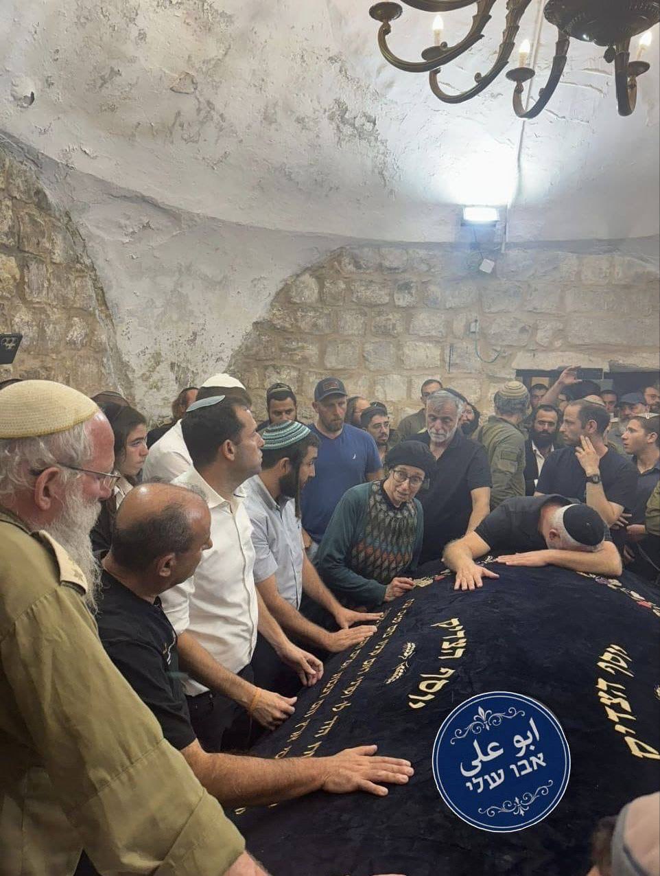 Israeli settlers dance at Joseph’s Tomb amid tensions