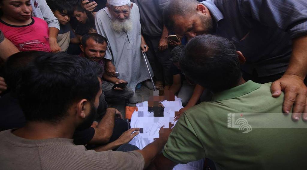 Palestinian families bid farewell to loved ones at Gaza hospital