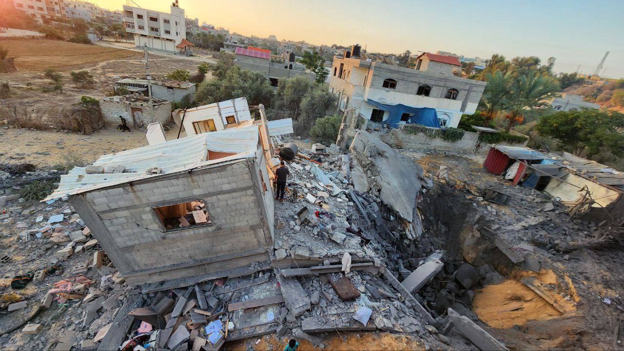 Palestinian Civilians Killed in Israeli Airstrikes Khan Younis