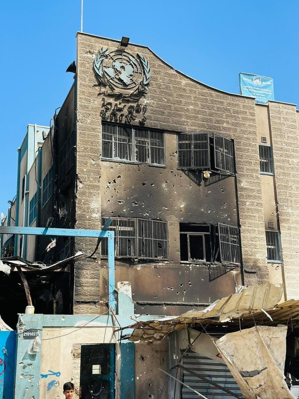 Israeli forces burn UN centers in Jabalia refugee camp