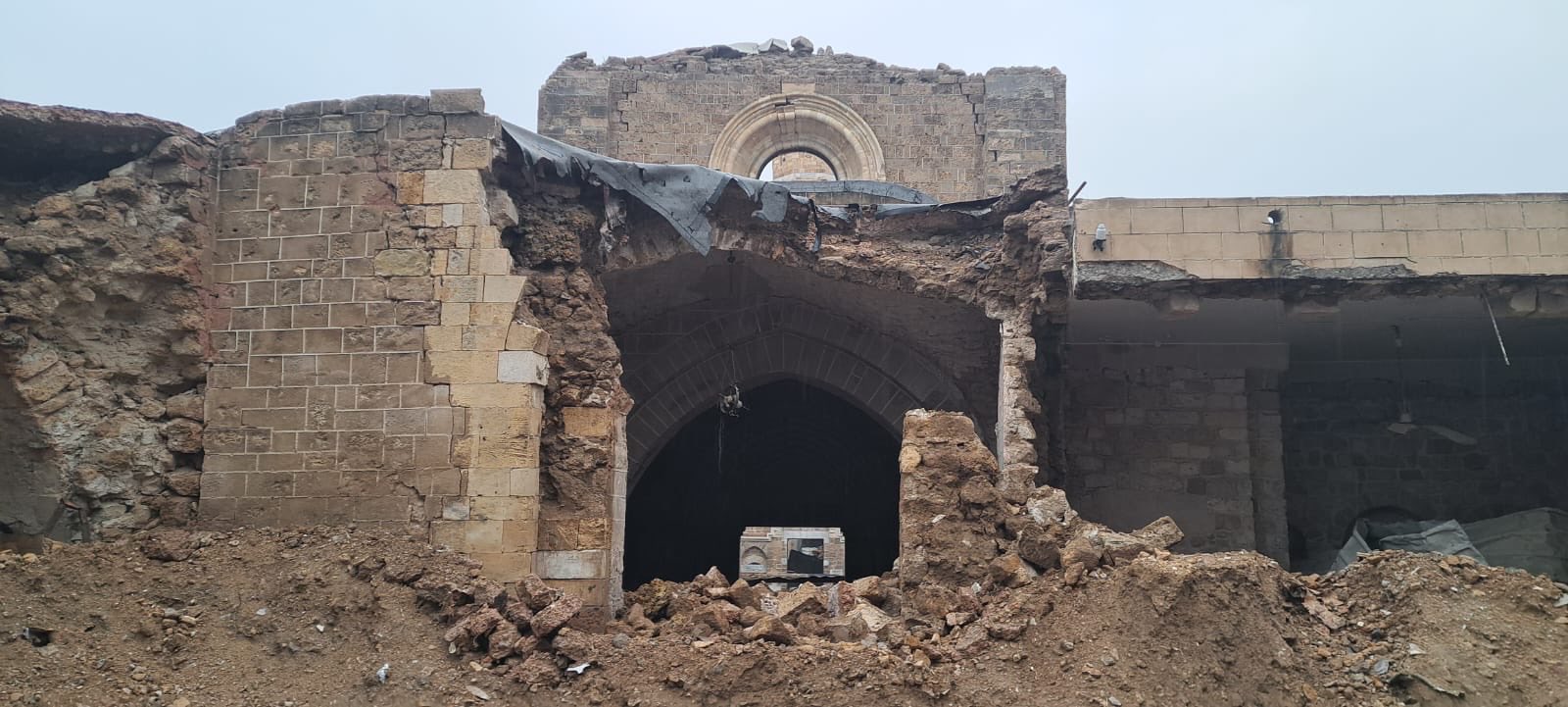 Oldest Gaza Mosque Completely Collapses After IOF Bombing