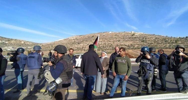 Israeli settler militias attack village in occupied West Bank