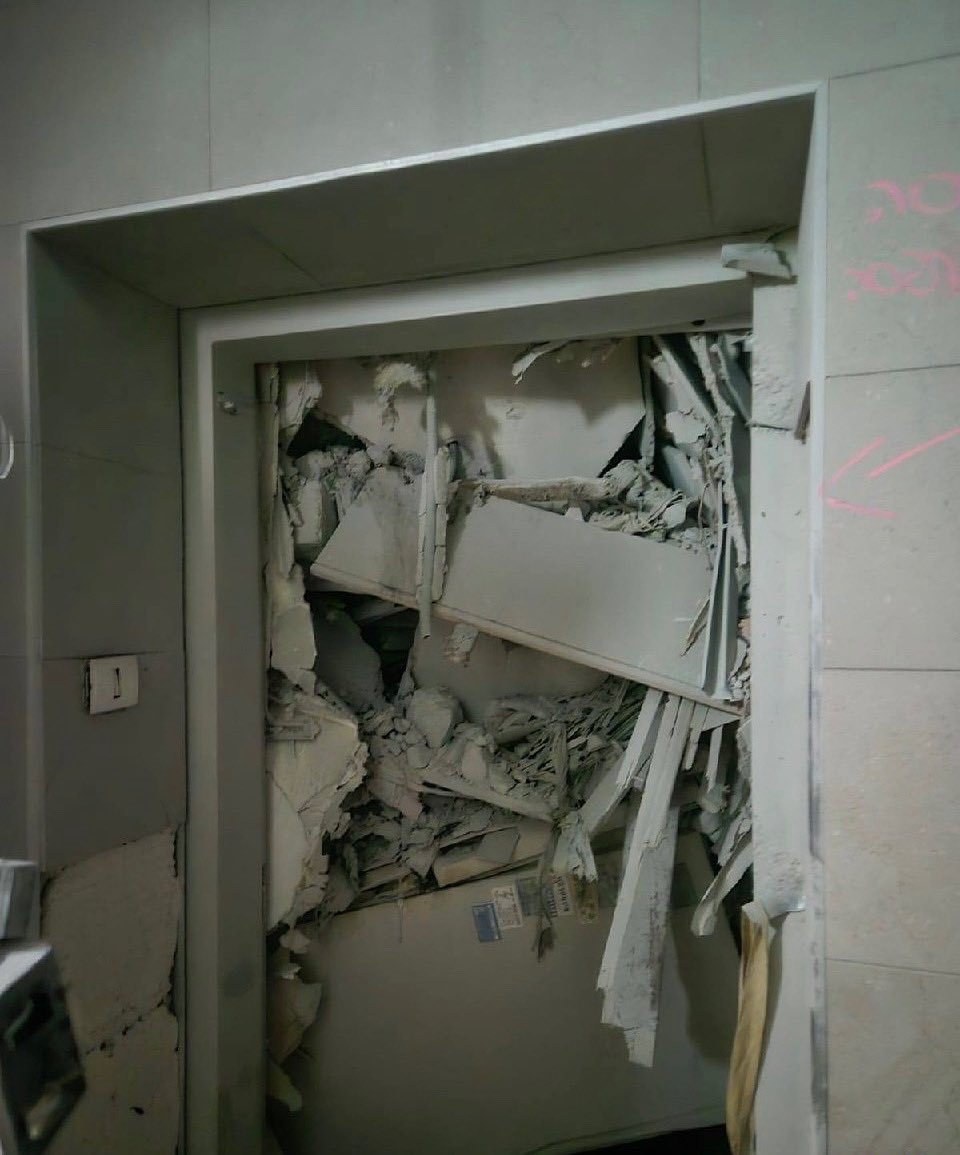 Bomb Shelter Collapse Kills Five in Petah Tikvah
