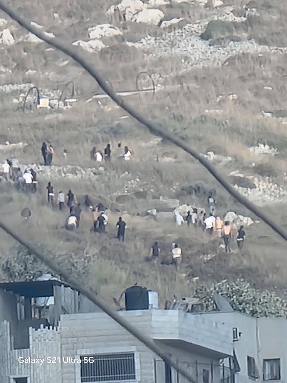 Israeli settlers attack Asira al-Qibliya, set Palestinian lands ablaze
