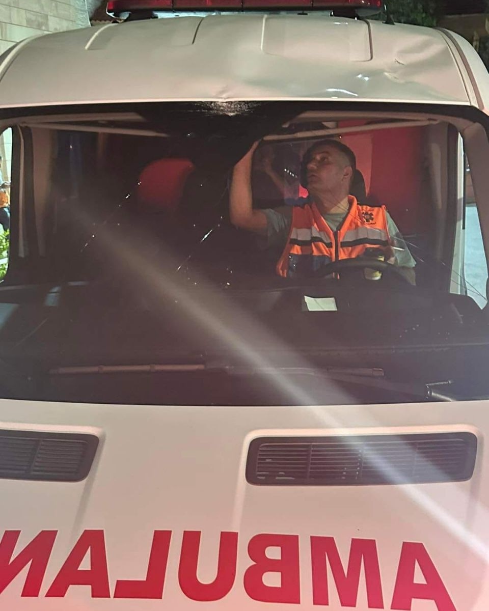Settlers Attack Ambulance in Deir Dibwan near Ramallah