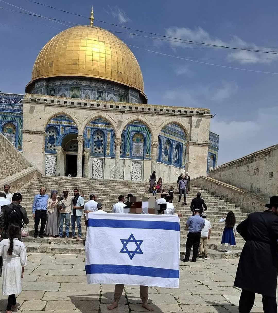 Israeli Settlers Raise Flag at Al-Aqsa Mosque During Palestinian Nakba