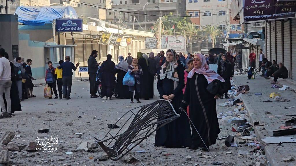Israeli tanks besiege UNRWA school in northern Gaza