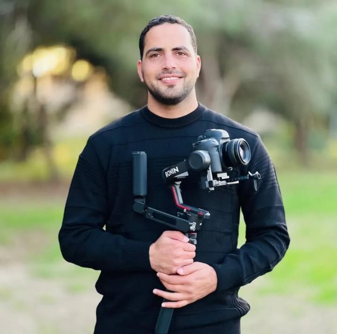 Israel kills photographer and family in Gaza tent bombing