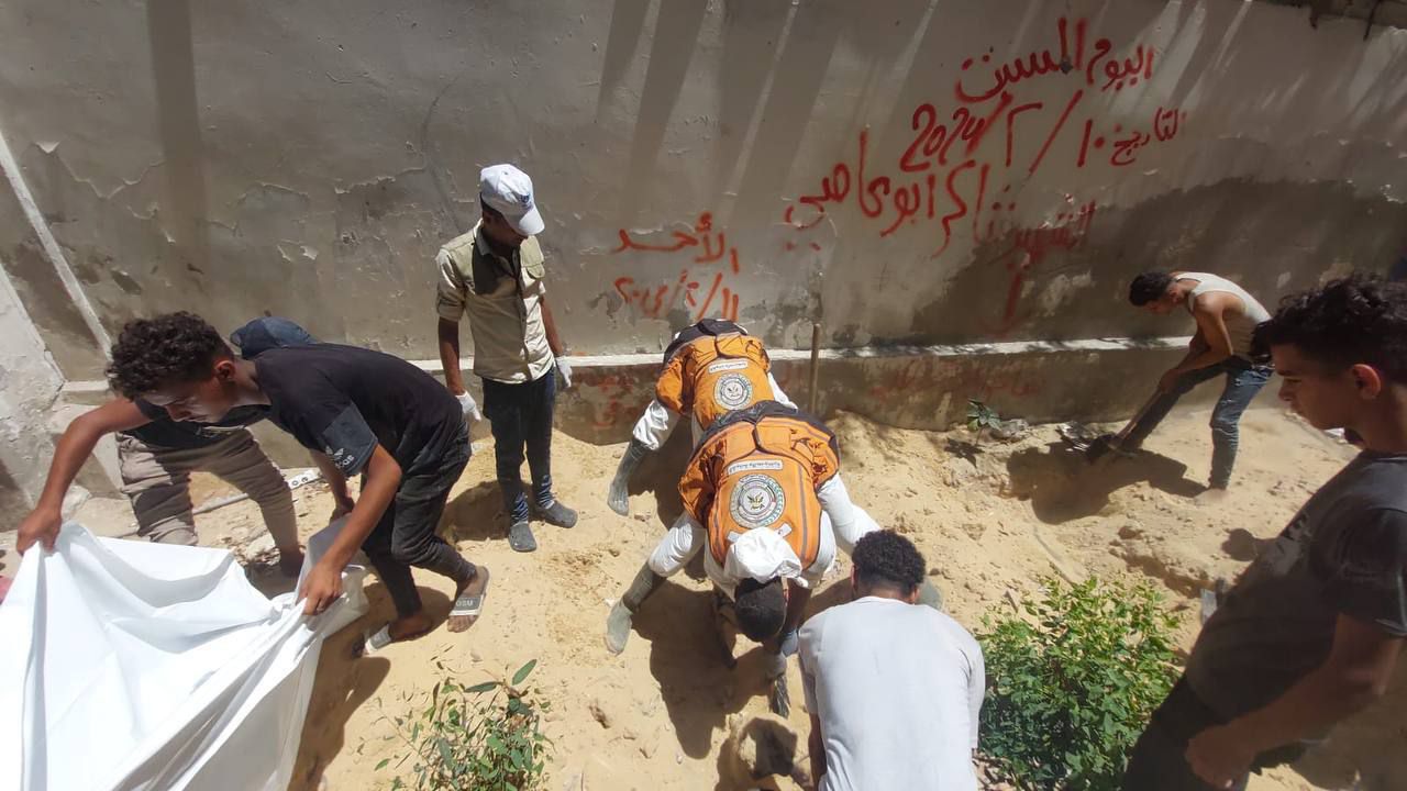 Civil Defense recovers 10 Palestinian bodies in Gaza City areas