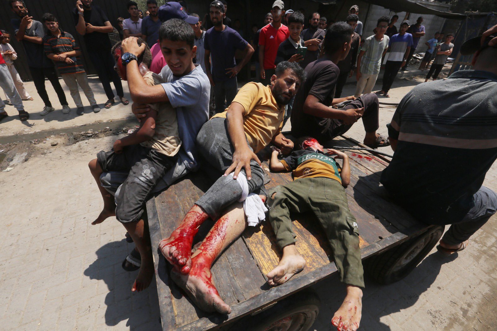 Israeli bombing kills one, wounds six in Al Nuseirat camp