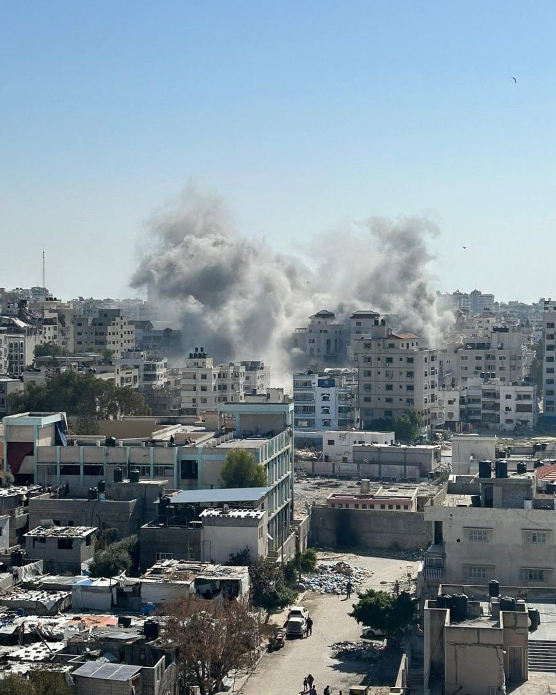 Heavy Israeli air strikes reported in Gaza city