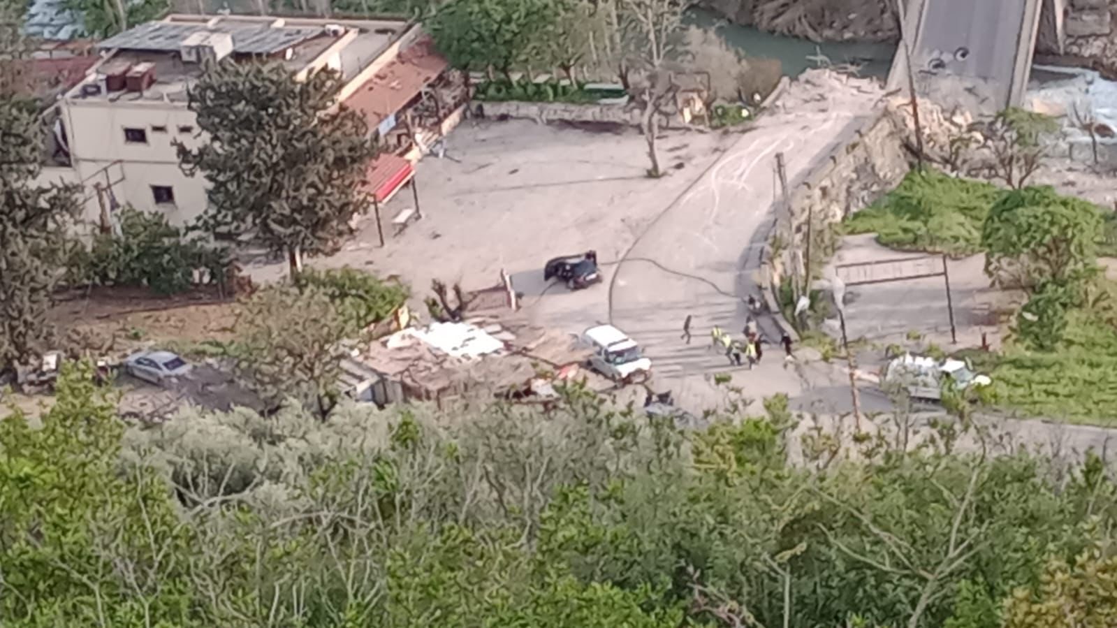 Israel Strikes Cafe in South Lebanon Amid Ceasefire Questions
