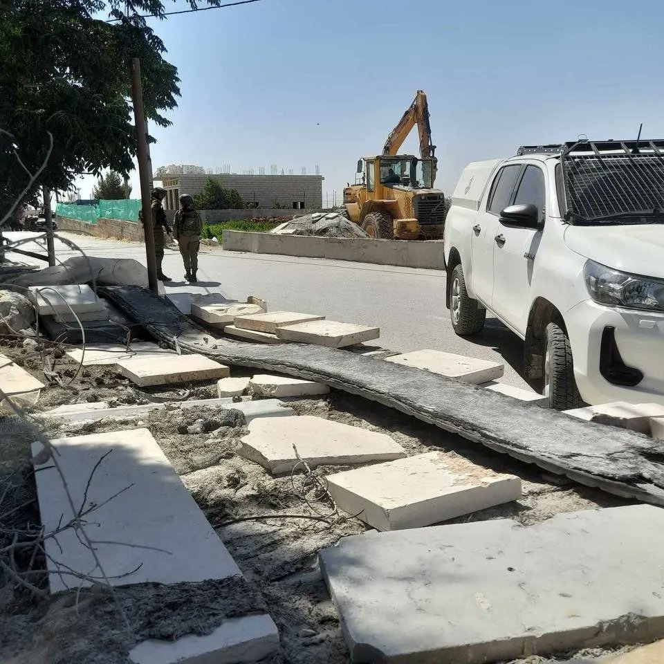 Israeli Forces Demolish Structures in Palestinian Village of Jourat Al-Shamaa