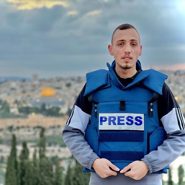 Israeli forces arrest photojournalist Saif Al-Qawasmi from Jerusalem