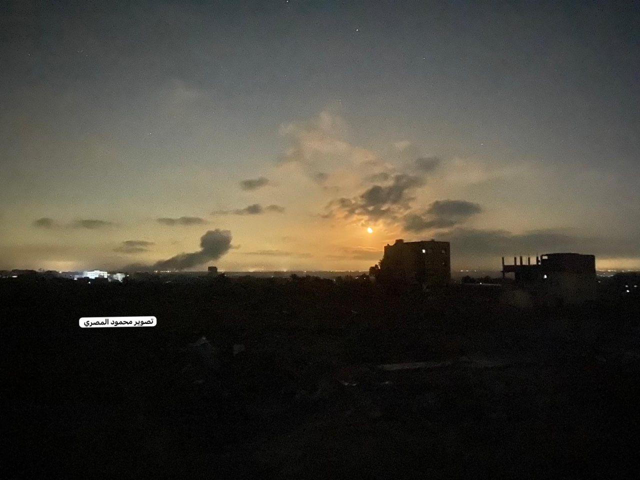 Israeli warplanes strike Abasan town, killing displaced Palestinians