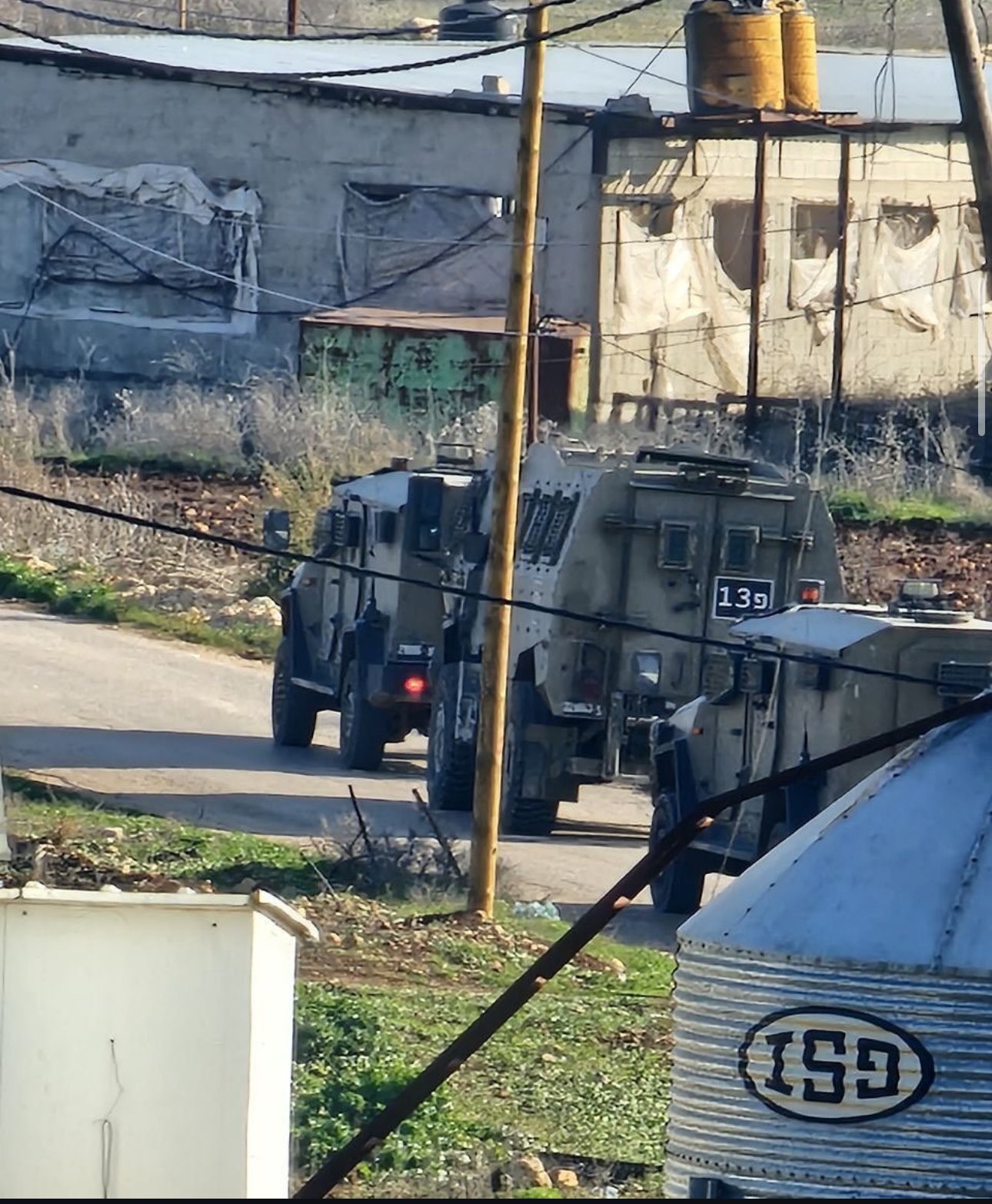 Israeli forces besiege agricultural facility in Qabatiya raid