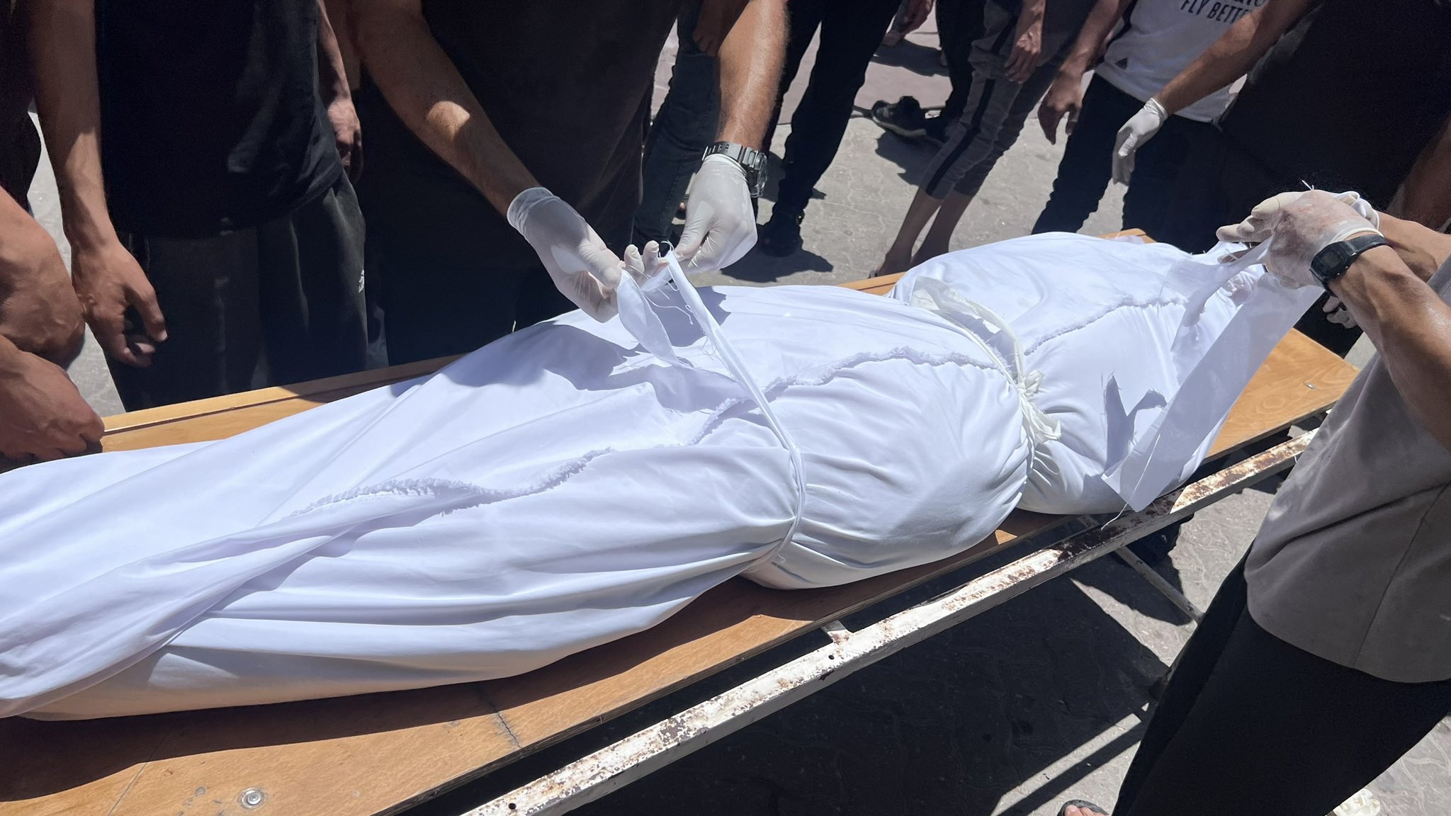 Woman killed, family wounded in Israeli bombing Deir al Balah