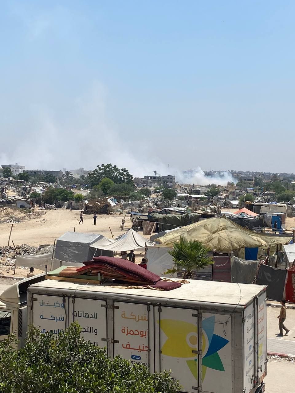 Israeli warplanes conduct heavy airstrikes on northern Khan Younis